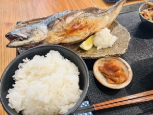 サンマと白米