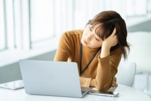 パソコンと女性