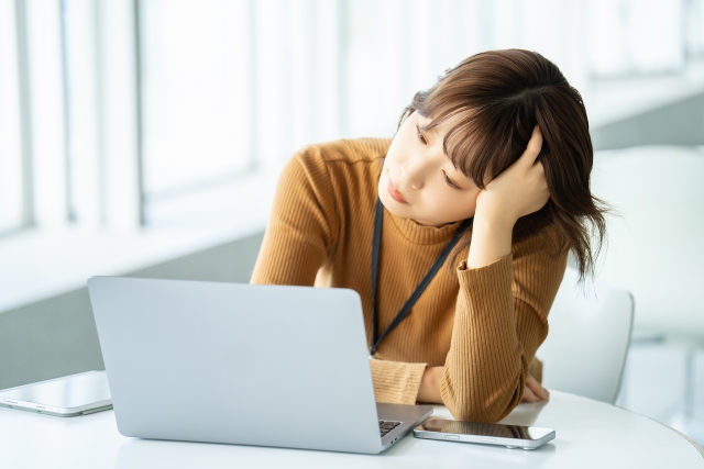 パソコンと女性