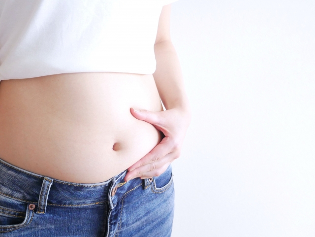 ポッコリおなか
