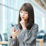 SNSを運用する女性