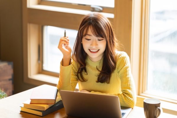 パソコンと女性